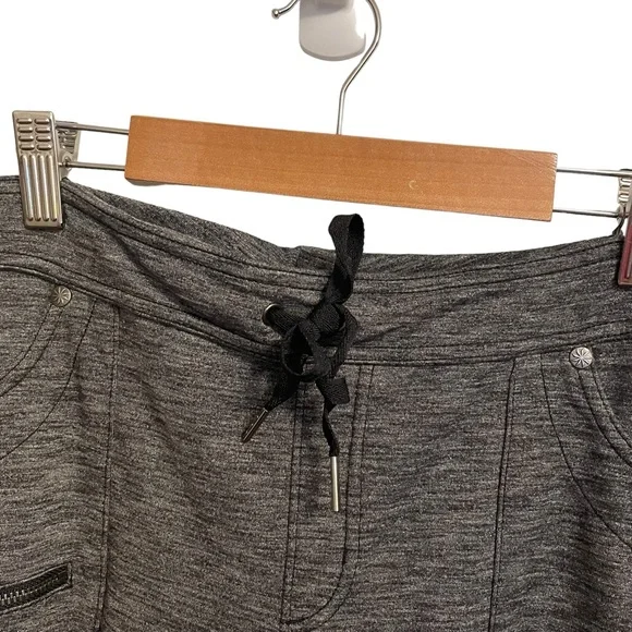 Athleta Bettona Boyfriend Jogger Cargo Pants Size LT - Picture 3 of 10